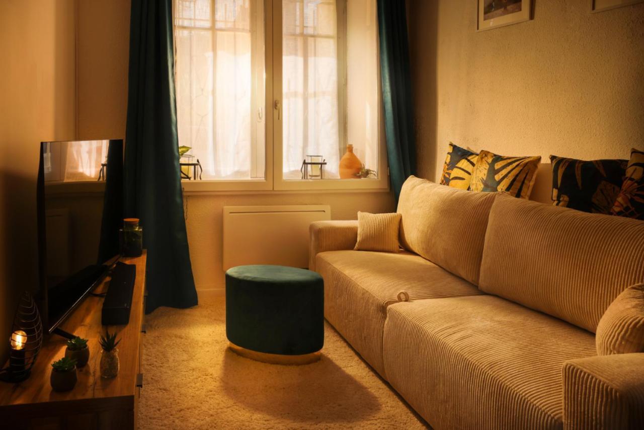 Апартаменты Le Pied A Terre De La Cite - Parking Au Pied De La Cite Каркассон Экстерьер фото
