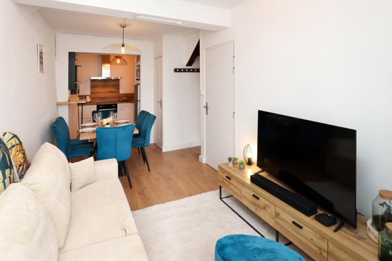 Апартаменты Le Pied A Terre De La Cite - Parking Au Pied De La Cite Каркассон Экстерьер фото
