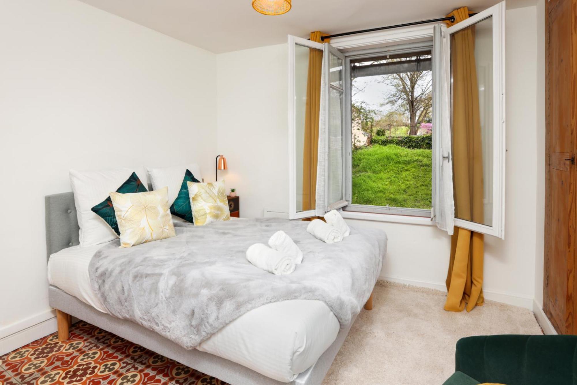 Апартаменты Le Pied A Terre De La Cite - Parking Au Pied De La Cite Каркассон Номер фото